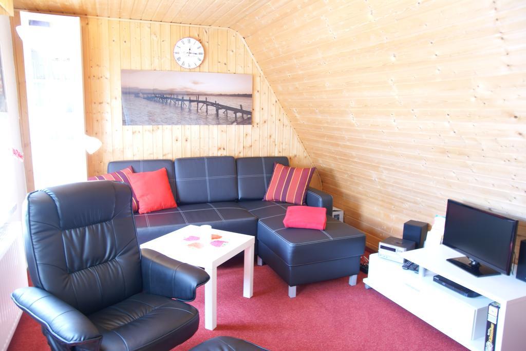 Ferienwohnungen Am Kleinen See Bergen Auf Rugen Exterior photo